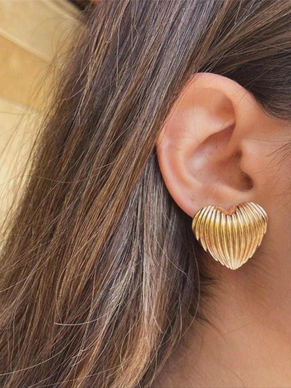 NWT Non Tarnish Heart Earring